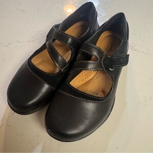 Clarks Collection Black Leather Mary Jane Comfort Shoes Size 8W